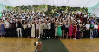 Prefeitura de Quilombo realiza formatura para alunosdo 5º ano da Escola Branca de Neve e 9º ano da Casa Familiar Rural.