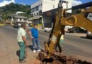 Prefeito Jaksom acompanha obras de reparos da força-tarefa entre CASAN e Prefeitura.